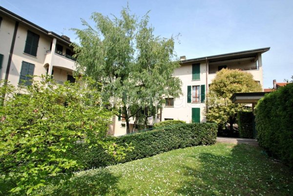 appartamento in vendita a Vimercate in zona Oreno