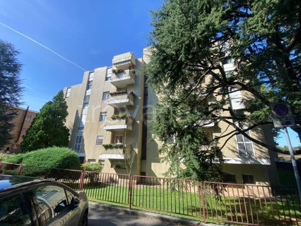appartamento in vendita a Vimercate in zona Centro Storico
