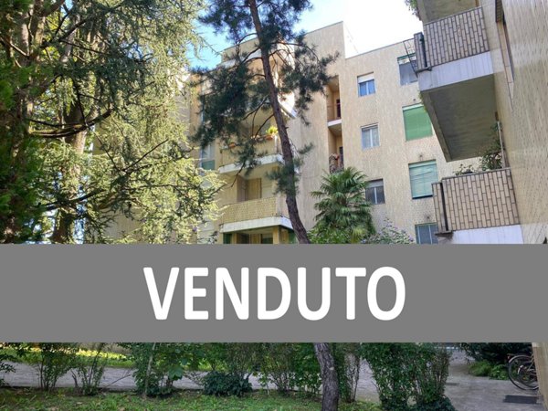 appartamento in vendita a Vimercate in zona Centro Storico