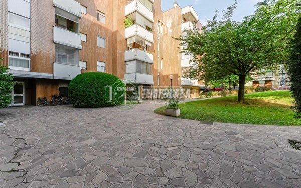 appartamento in vendita a Vimercate