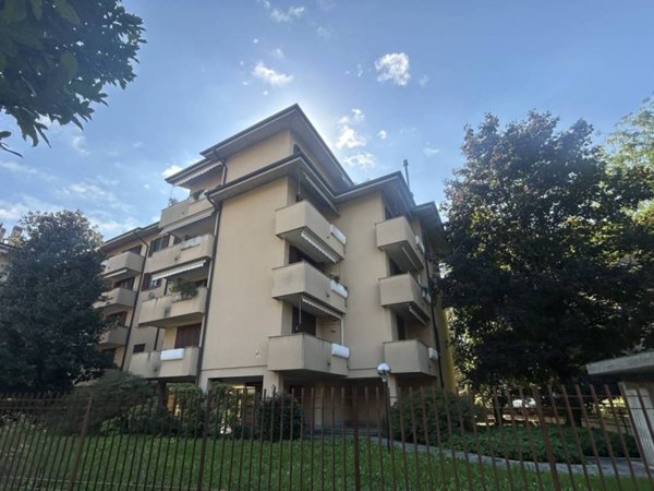 appartamento in vendita a Vimercate
