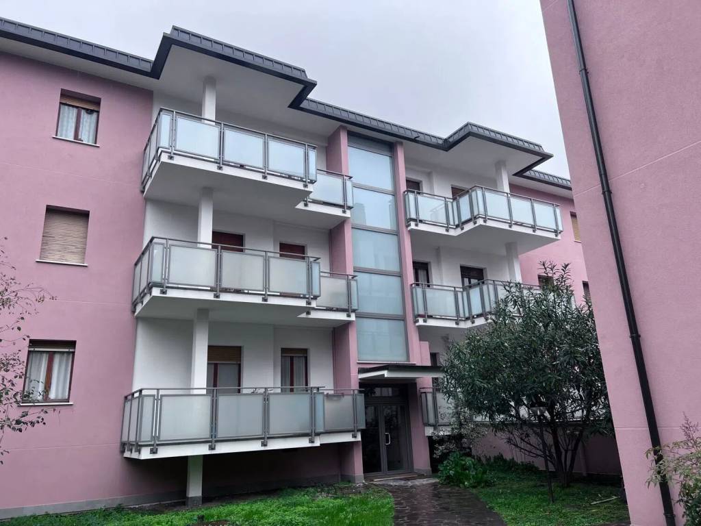 appartamento in vendita a Vimercate