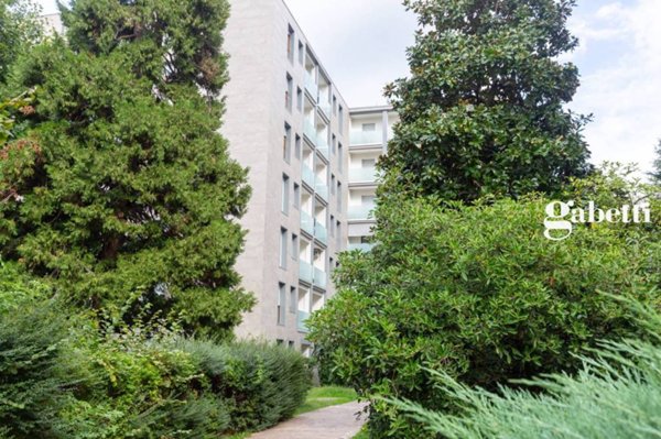 appartamento in vendita a Vimercate in zona Centro Storico