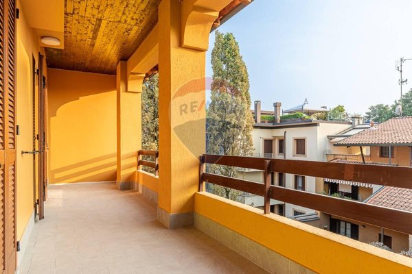appartamento in vendita a Vimercate in zona Centro Storico