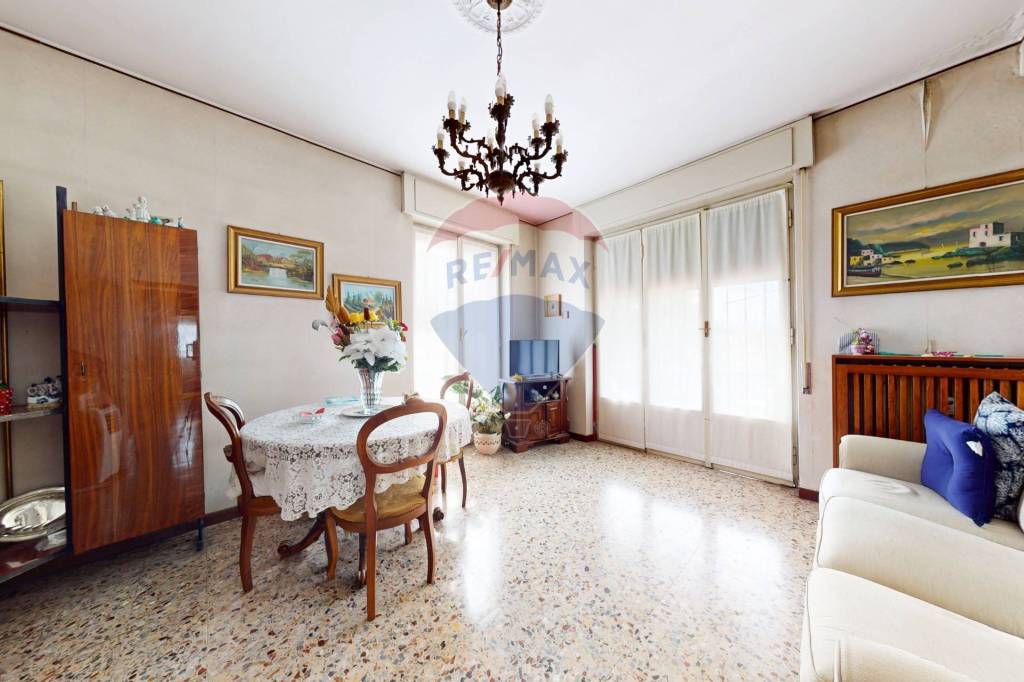 appartamento in vendita a Vimercate in zona Centro Storico