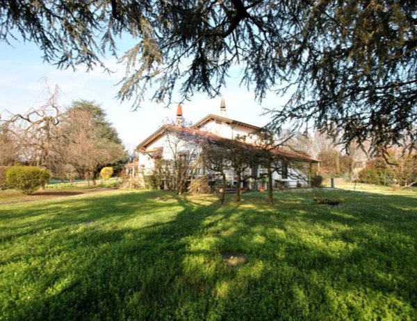casa indipendente in vendita a Vimercate in zona Ruginello / Oldaniga