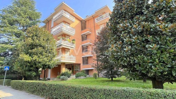 appartamento in vendita a Vimercate in zona Centro Storico