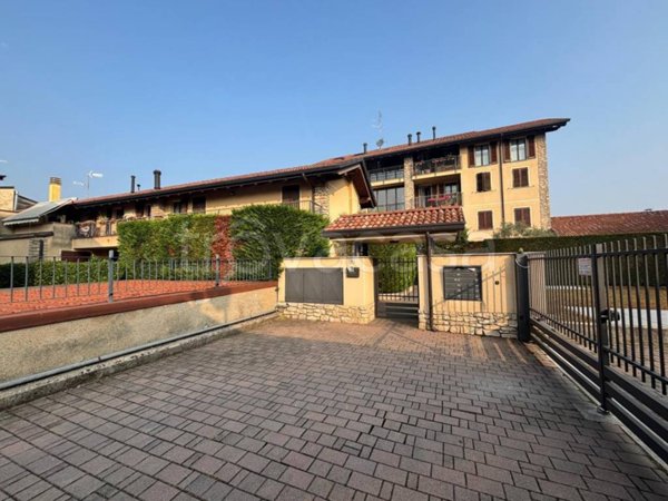 appartamento in vendita a Vimercate