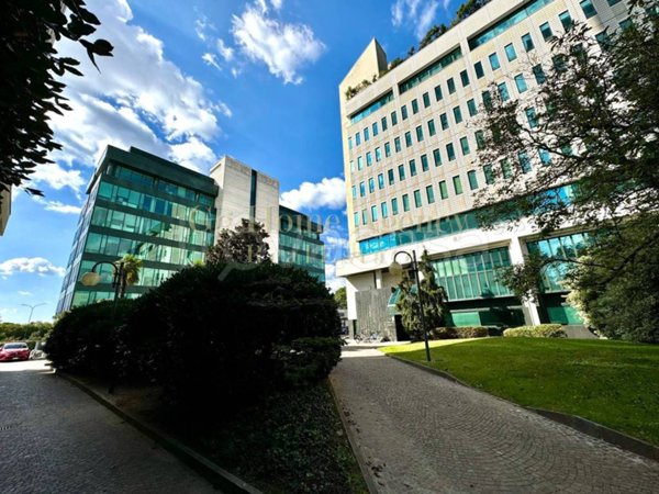 ufficio in vendita a Vimercate