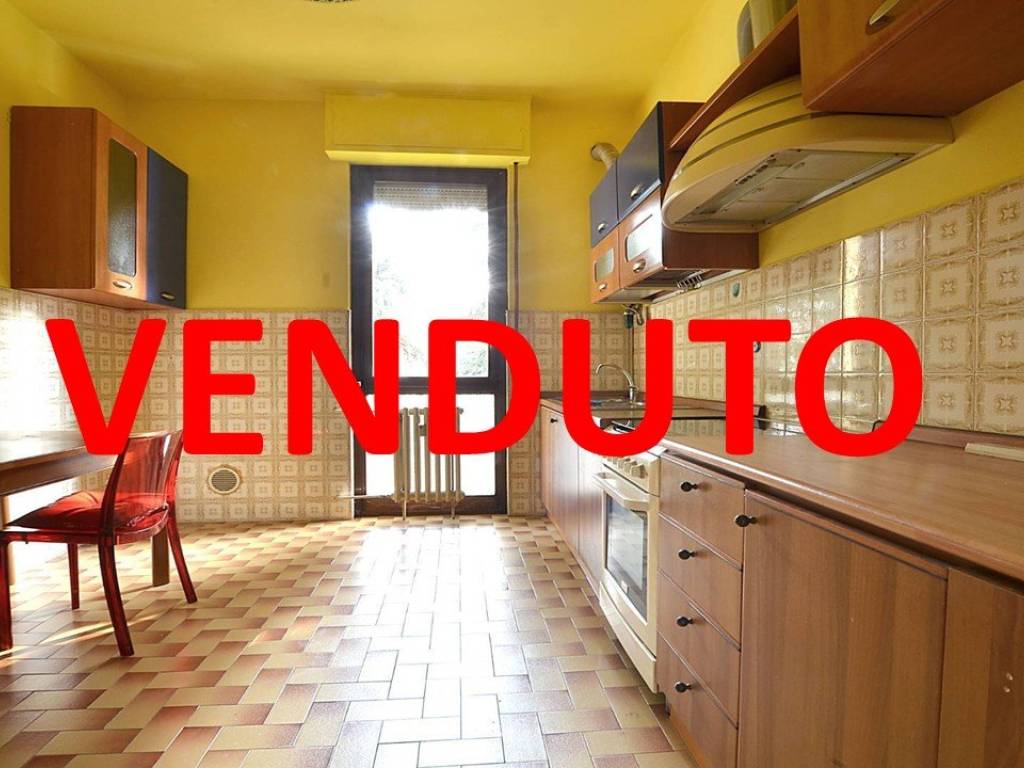 appartamento in vendita a Vimercate in zona Centro Storico