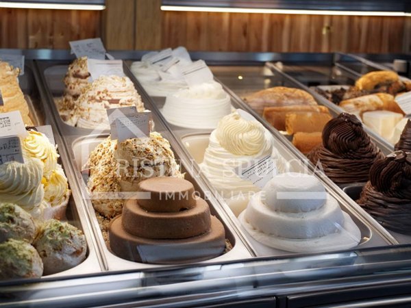 negozio in vendita a Vimercate