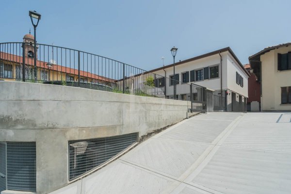 appartamento in vendita a Vimercate in zona Centro Storico