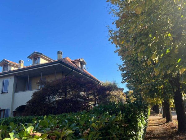 casa indipendente in vendita a Vimercate in zona Oreno