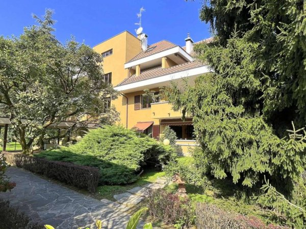 appartamento in vendita a Vimercate