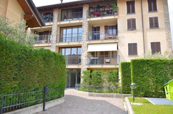 appartamento in vendita a Vimercate