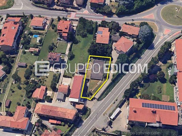 locale commerciale in vendita a Vimercate in zona Ruginello / Oldaniga