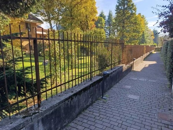 casa indipendente in vendita a Vimercate