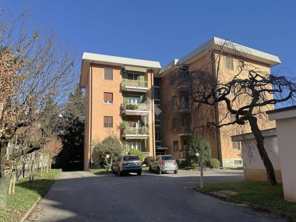appartamento in vendita a Vimercate