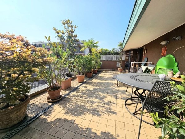 appartamento in vendita a Vimercate