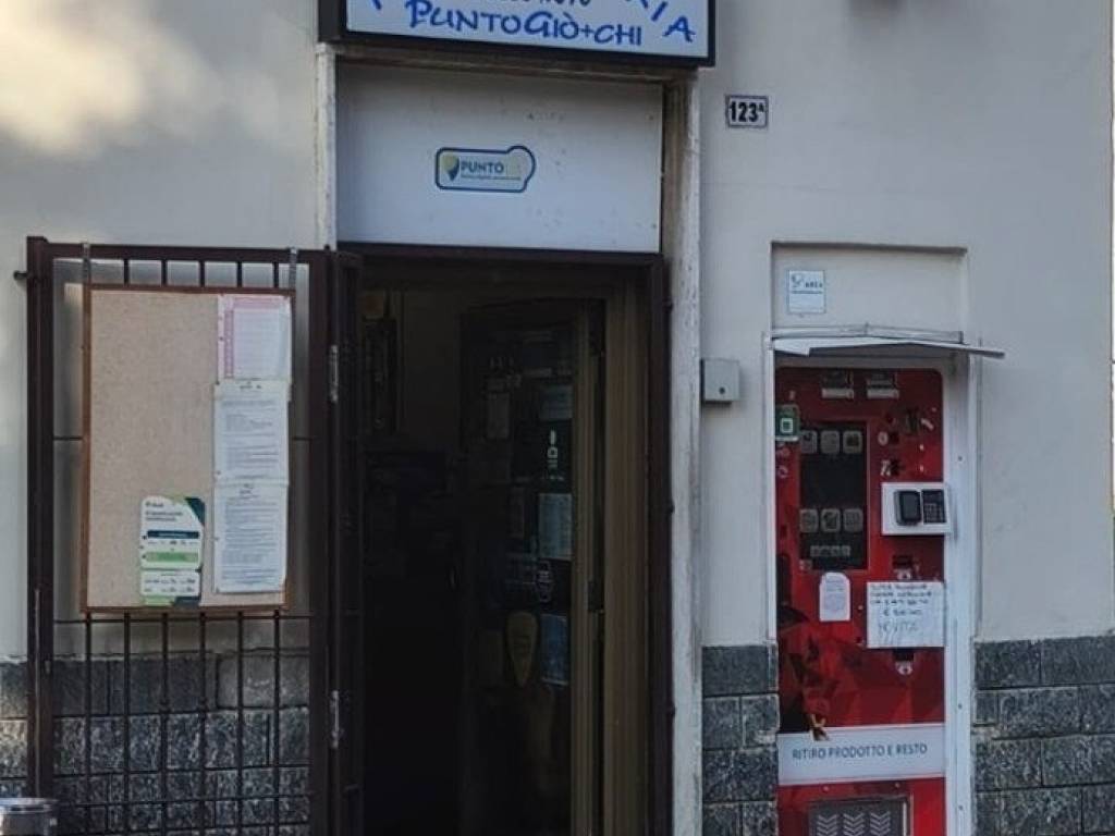 negozio in vendita a Vimercate