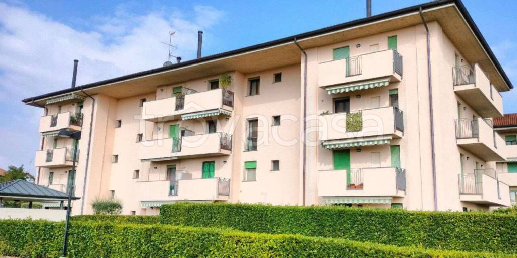 appartamento in vendita a Vimercate