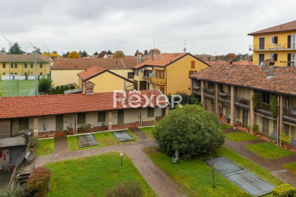 appartamento in vendita a Vimercate in zona Oreno