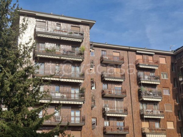 appartamento in vendita a Vimercate in zona Centro Storico