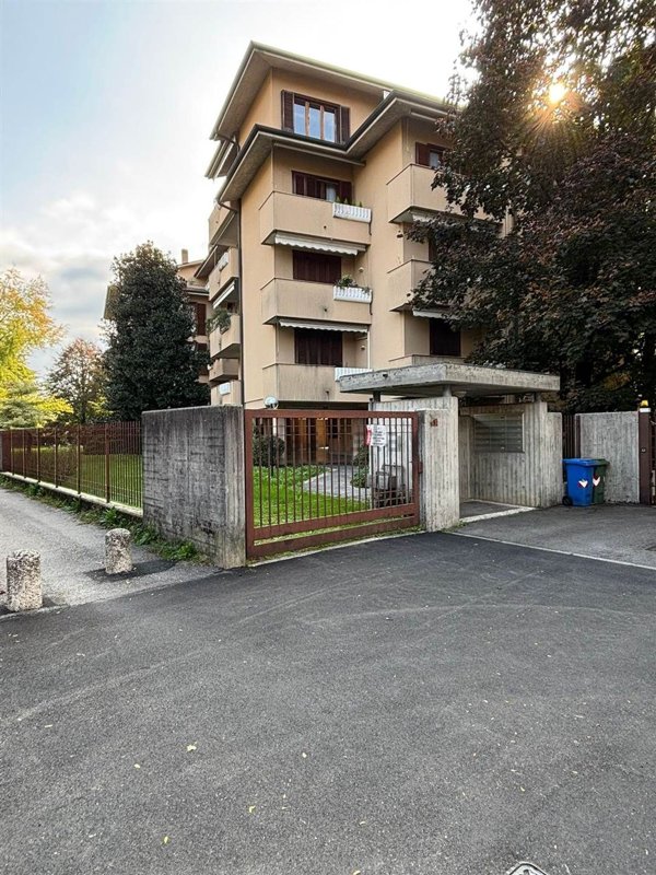 appartamento in vendita a Vimercate