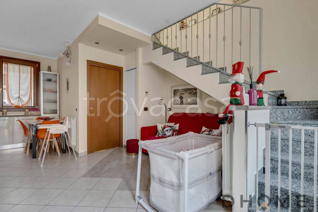 casa indipendente in vendita a Vimercate