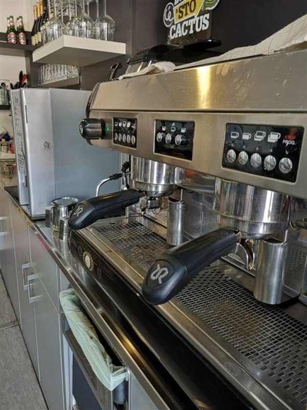 negozio in vendita a Vimercate