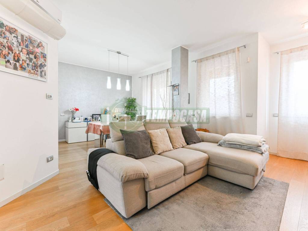 appartamento in vendita a Vimercate