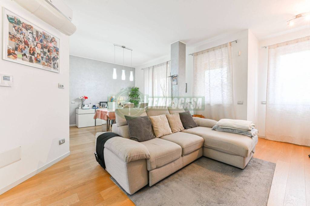 appartamento in vendita a Vimercate