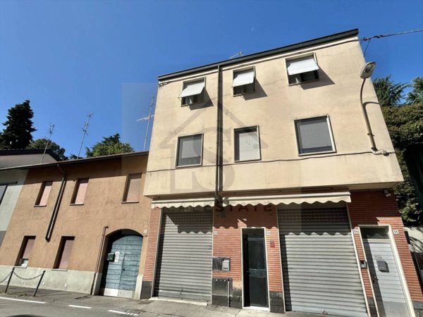 negozio in vendita a Vimercate