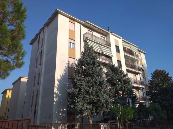 appartamento in vendita a Vimercate in zona Oreno