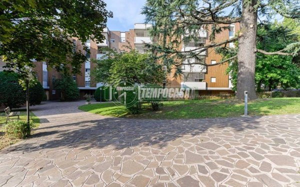appartamento in vendita a Vimercate