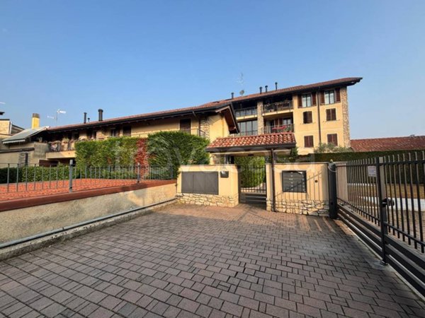 appartamento in vendita a Vimercate