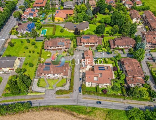 appartamento in vendita a Vimercate in zona Oreno