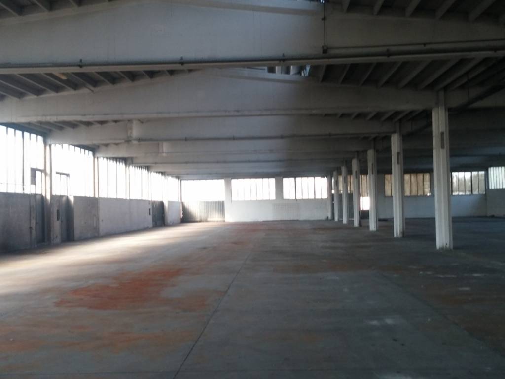 negozio in vendita a Vimercate