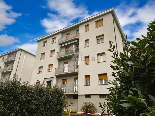 appartamento in vendita a Vimercate in zona Ruginello / Oldaniga