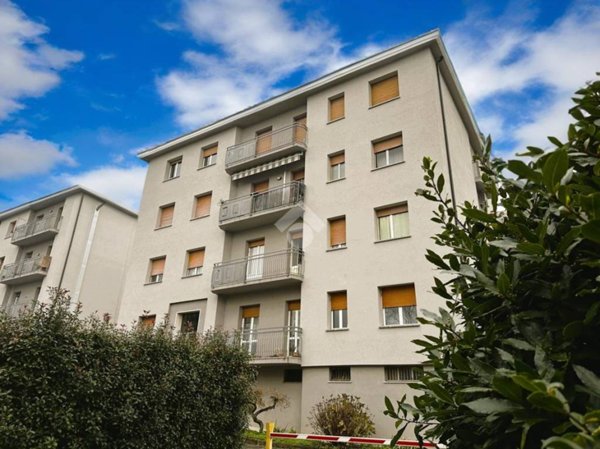 appartamento in vendita a Vimercate in zona Ruginello / Oldaniga