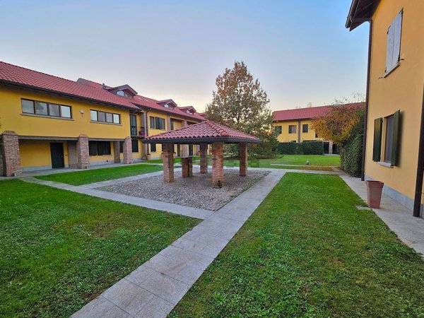 appartamento in vendita a Vimercate