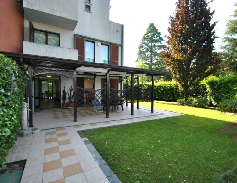 appartamento in vendita a Vimercate in zona Oreno