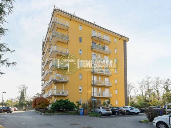 appartamento in vendita a Vimercate
