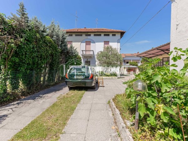 casa indipendente in vendita a Vimercate in zona Centro Storico