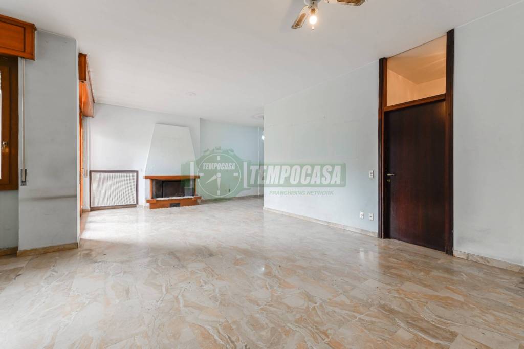 appartamento in vendita a Vimercate