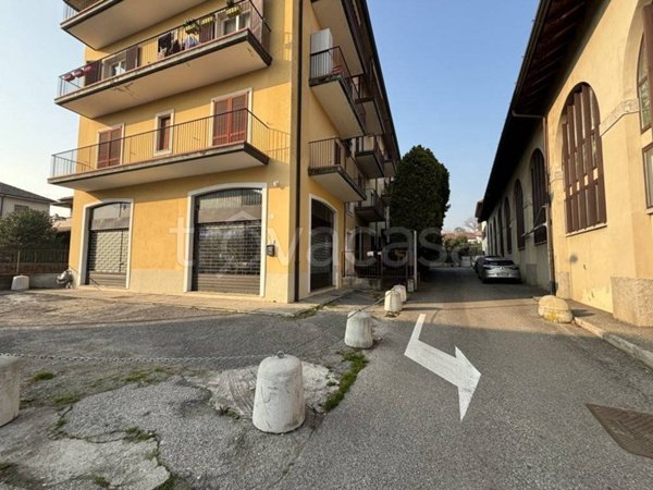 appartamento in vendita a Vimercate in zona Oreno