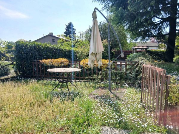 appartamento in vendita a Vimercate in zona Oreno