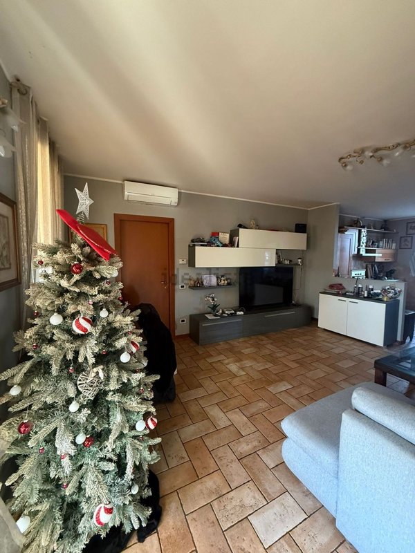 appartamento in vendita a Vimercate