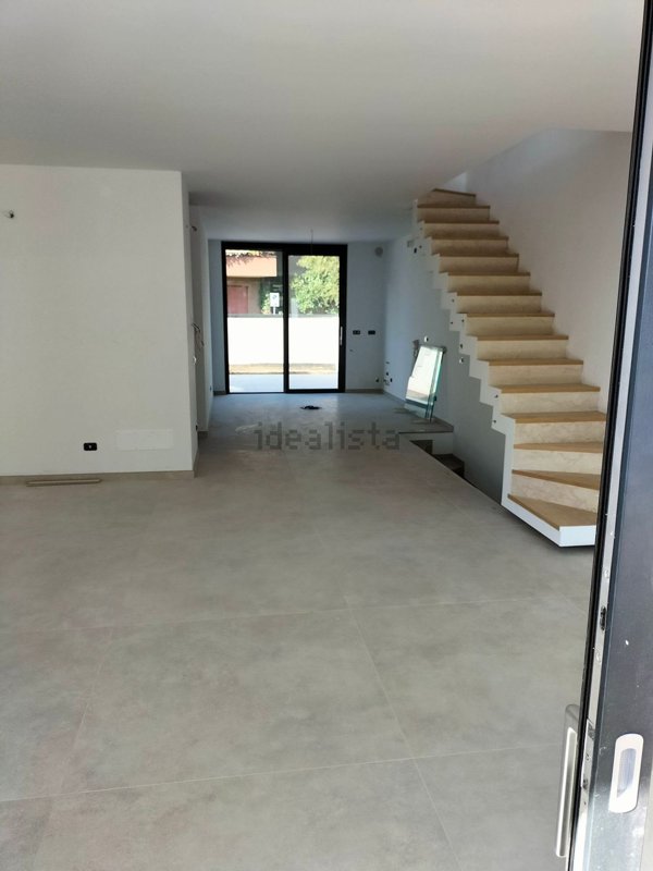 casa indipendente in vendita a Vimercate