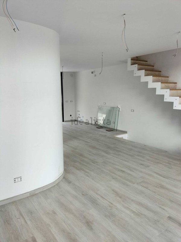 casa indipendente in vendita a Vimercate in zona Centro Storico